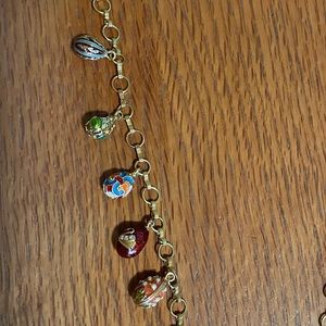 Vintage Joan rivers egg Neckless